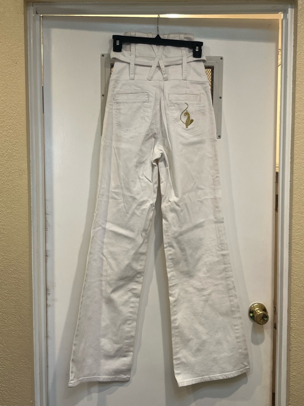 Baby Phat White Wide-Leg Jeans with Gold Logo 32” inseam Size 1
